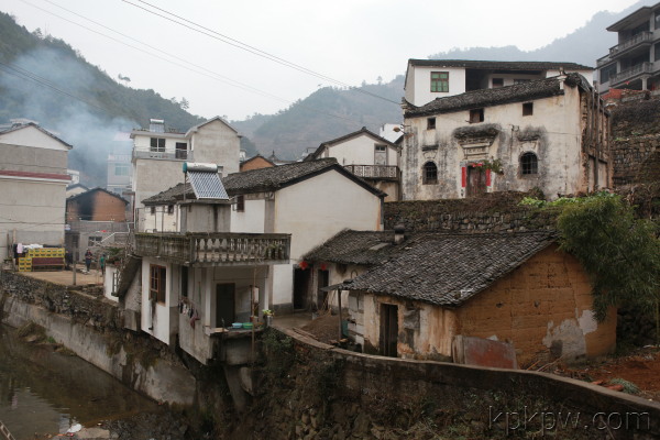 朱家村(湖南省郴州市汝城縣井坡鄉下轄村)