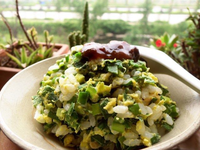 雞蛋韭菜蝦仁拌飯