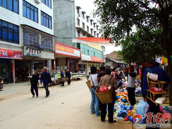 圖1 鎮政府所在地姚市場