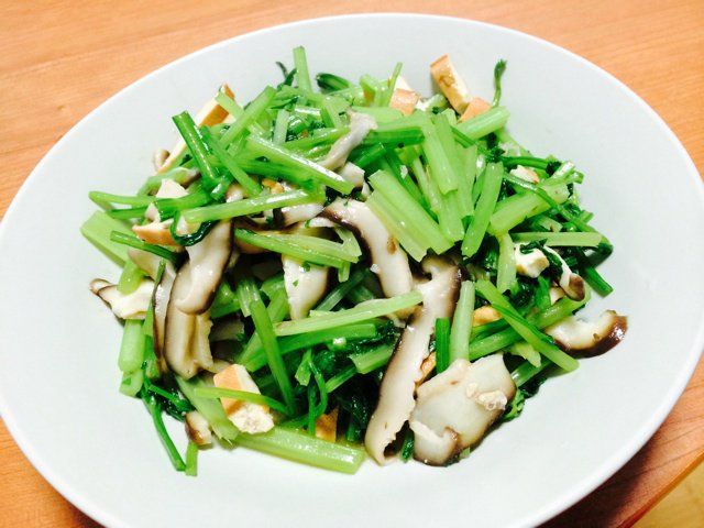 香菇豆乾炒芹菜