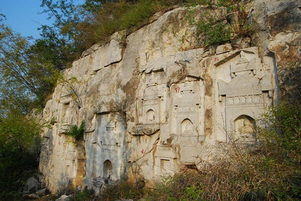 靈泉寺摩崖塔林