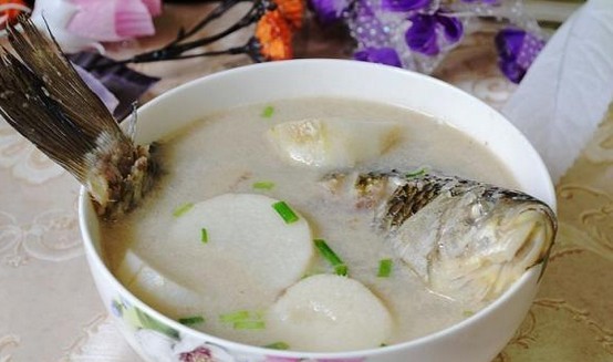 奶白山藥鯽魚湯