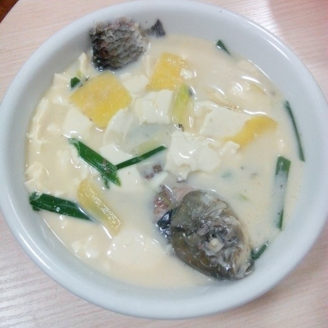 內酯豆腐魚湯