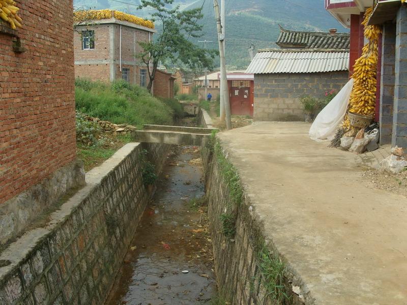 柿子村(雲南省昆明市晉寧縣二街鄉柿子村)