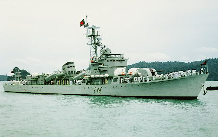 “奧斯曼”號飛彈護衛艦