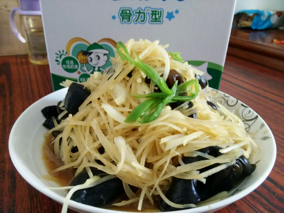 木耳土豆絲