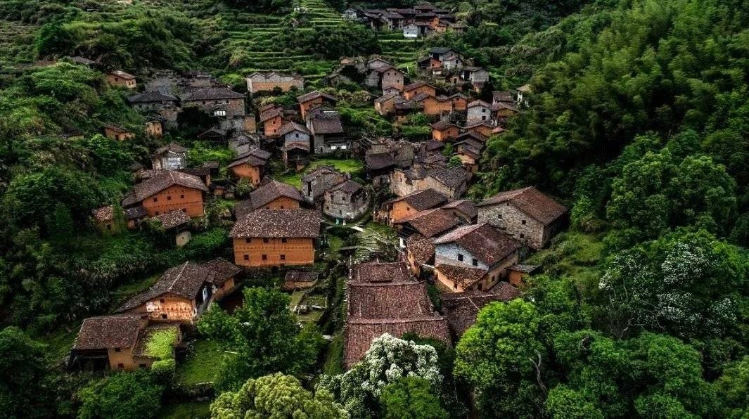 對橋村