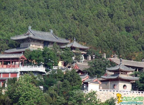 鐘情香山寺