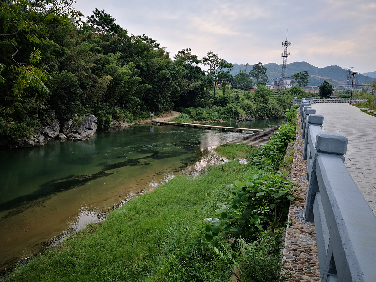 大橋村