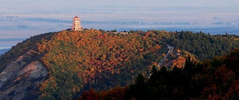 倭肯哈達山