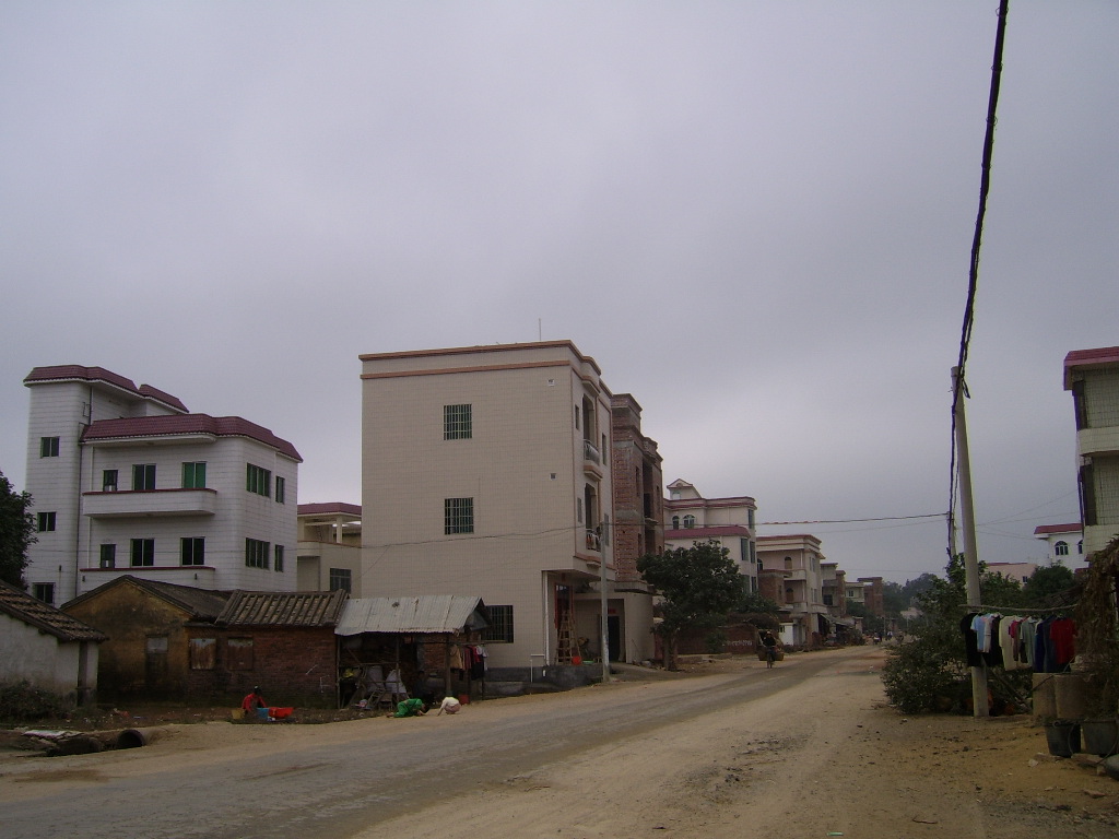 龍塘村(黔西南布依族苗族自治州龍塘村)