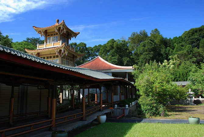 鹿谷淨律寺