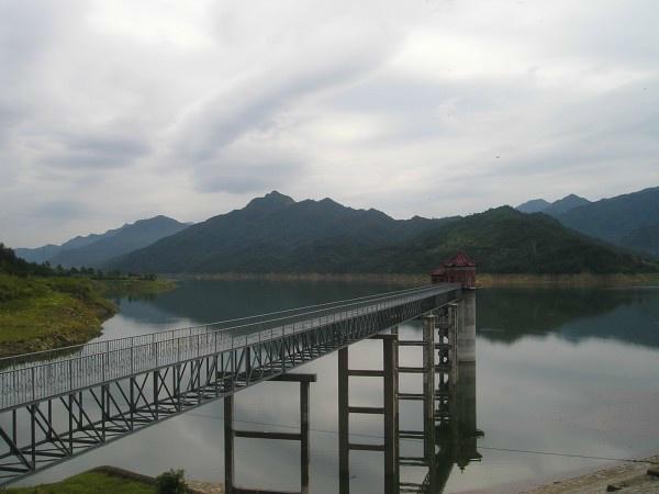 張家咀水庫(湖北省黃岡市英山縣張家咀鎮張家咀水庫)