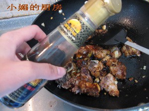 酸梅子燜排骨