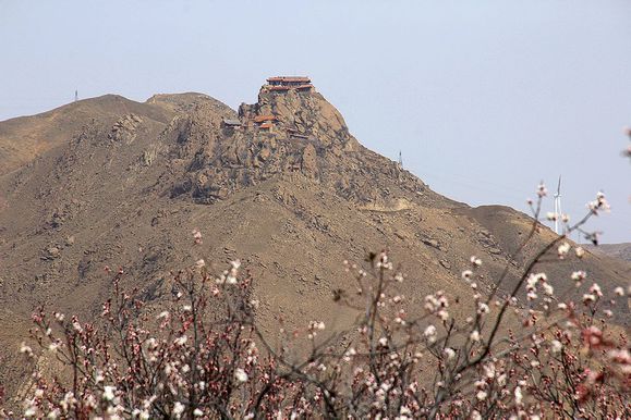 龍混山