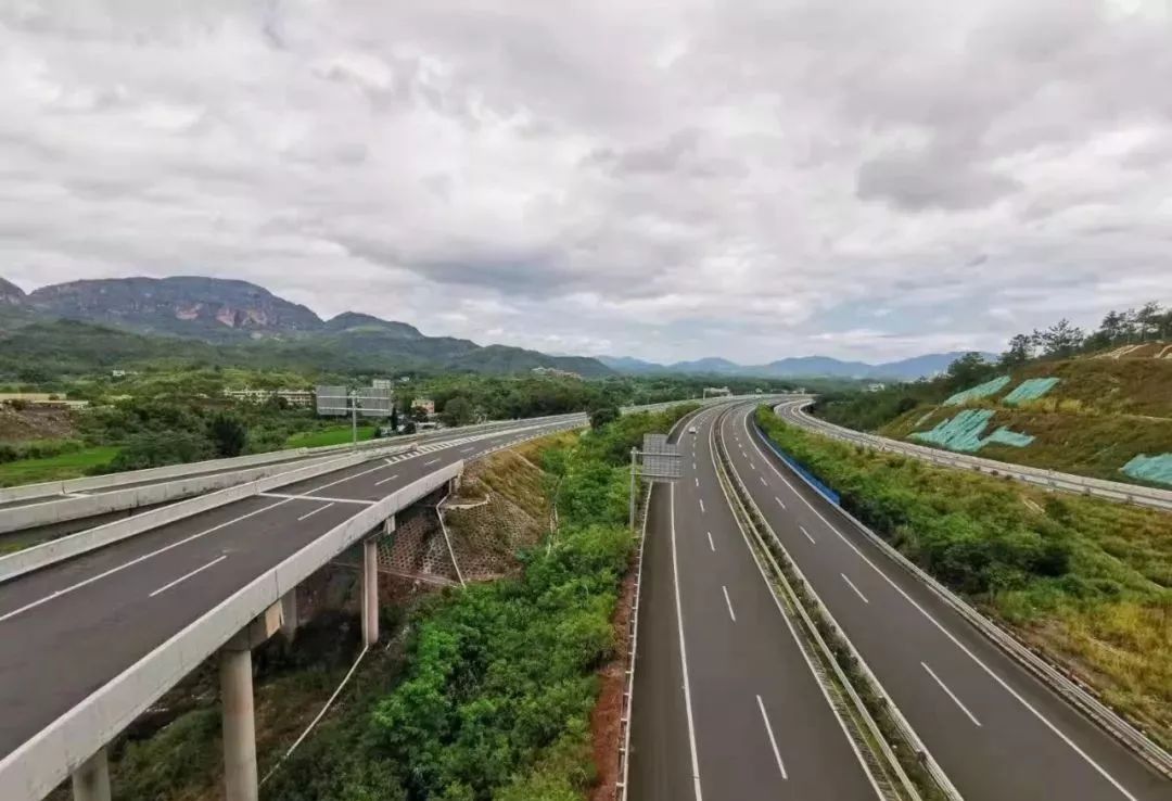 梅平高速公路銜接濟廣高速公路