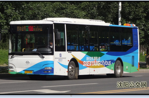 100路現役SWM6113HEVG1車型