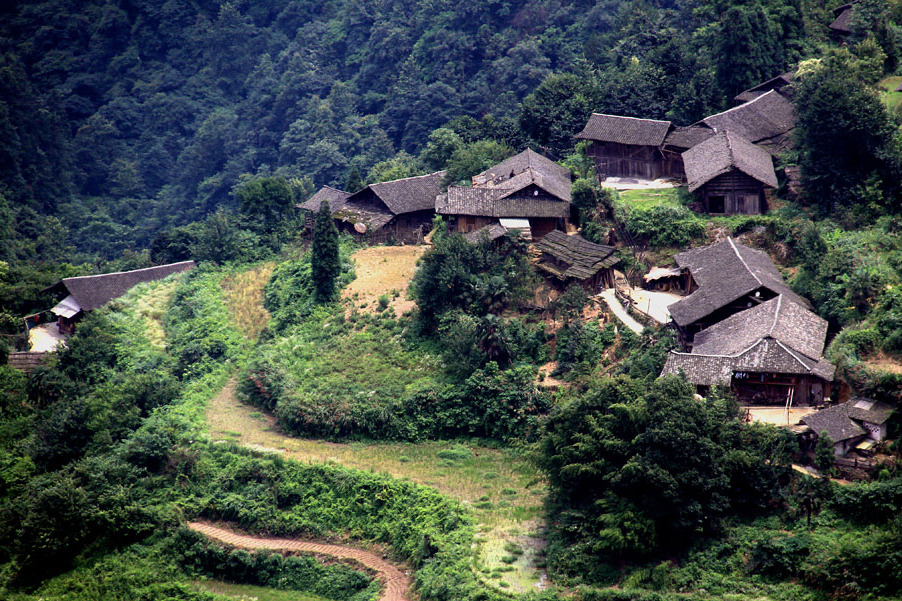 漸山村