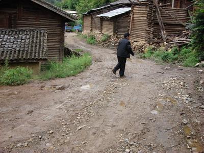 蘭坪白族普米族自治縣河西鄉三界村進村道路