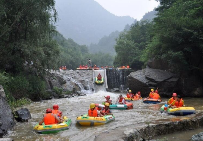 從化溫泉瀑布穀漂流樂園