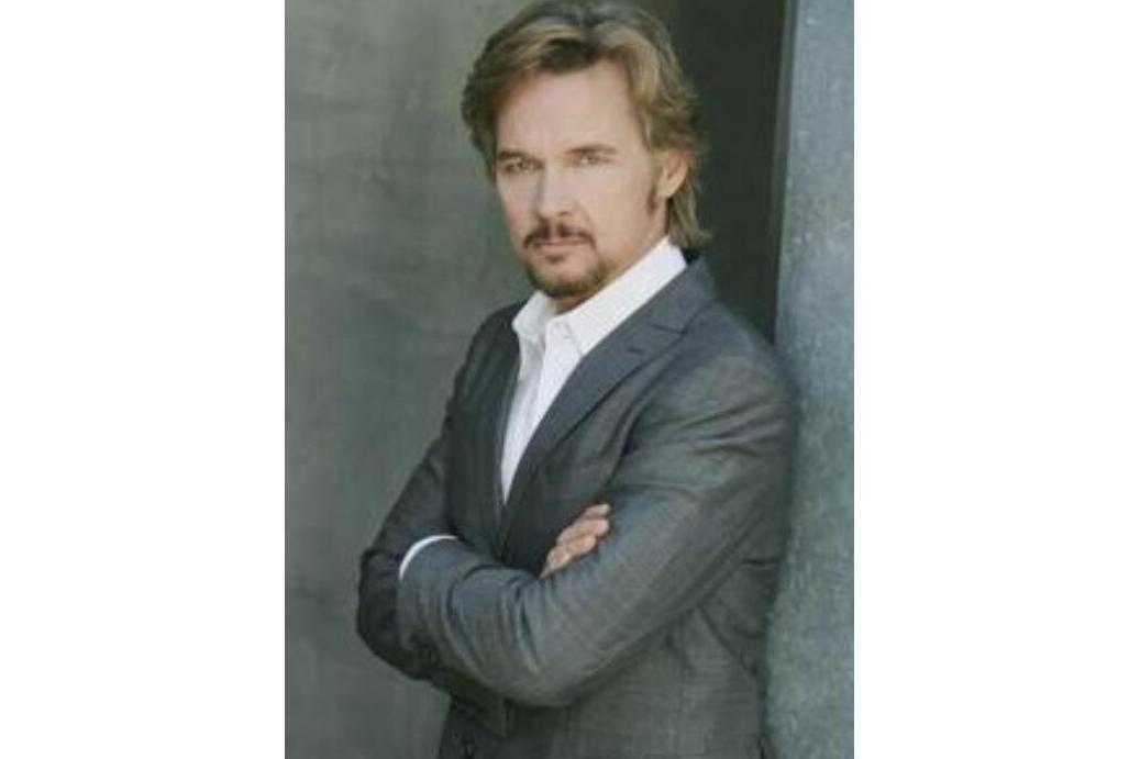 Stephen Nichols