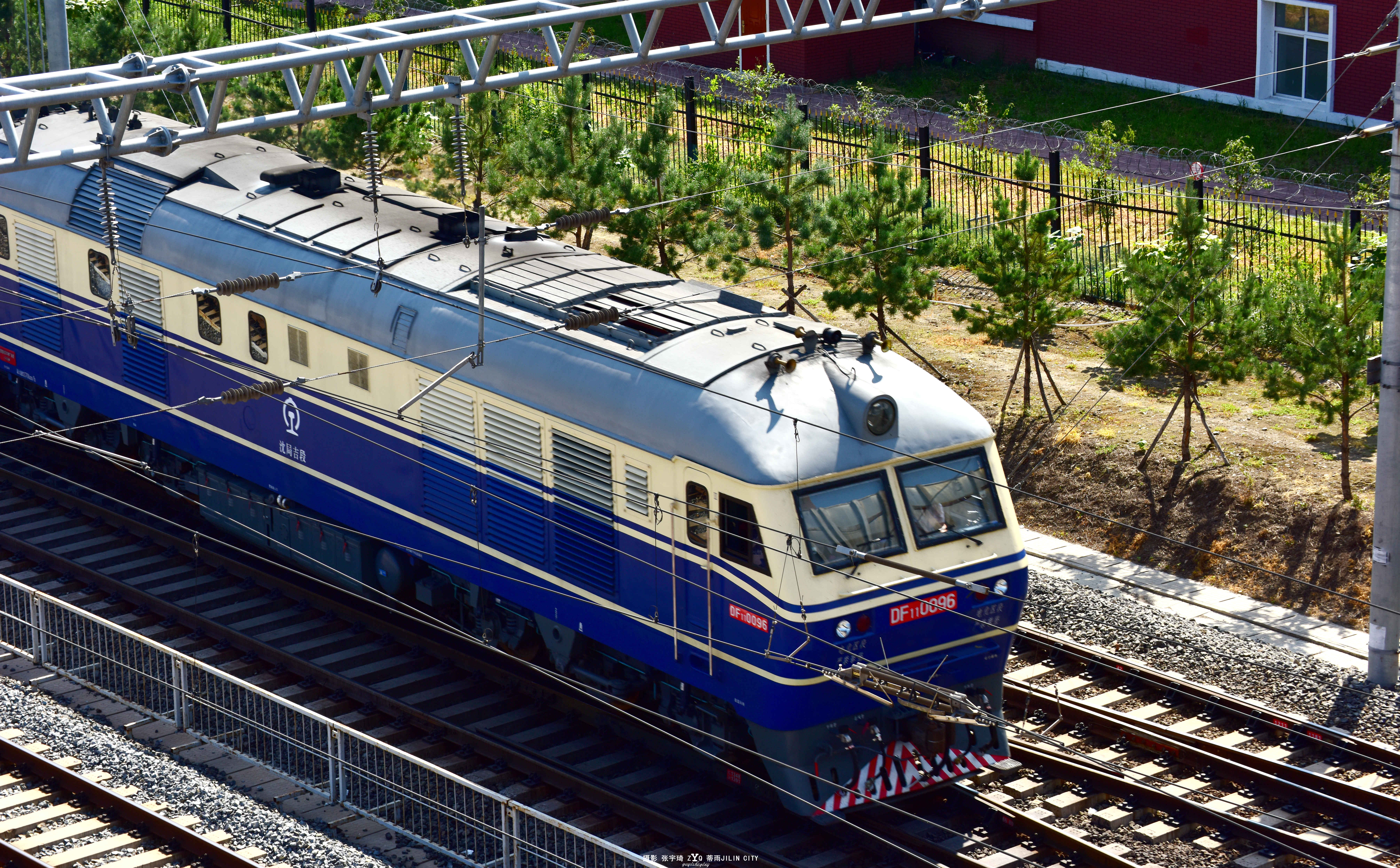 東風11型機車