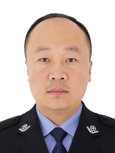 李曉華(山東省濰坊市公安局濰城分局黨委委員、紀委書記、一級警長)