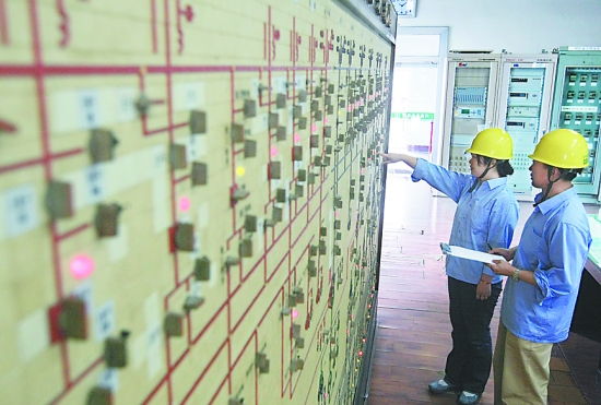 焦作電廠發出的電，通過網控輸向工礦企業