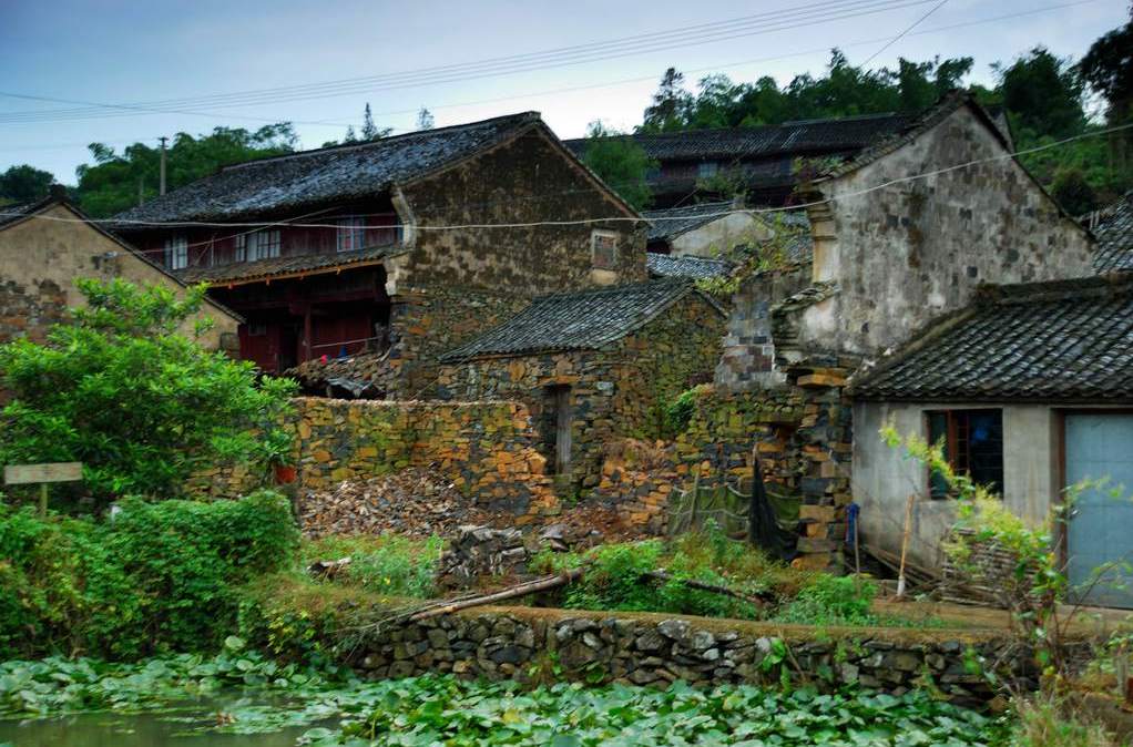 許家山村(雲南省紅河州建水縣曲江鎮下轄村)