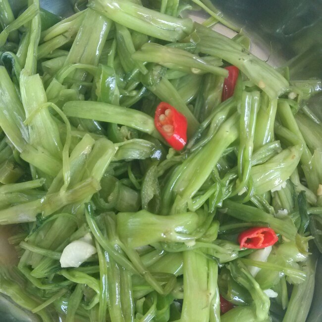 青椒炒通菜梗