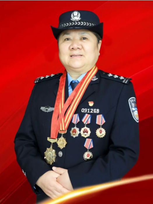 劉嬋(鹽城市公安局亭湖分局四級高級警長)