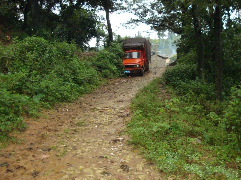 牙額村