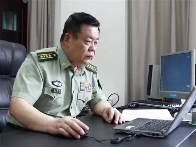 張偉明(中國人民解放軍陸軍勤務學院教授)