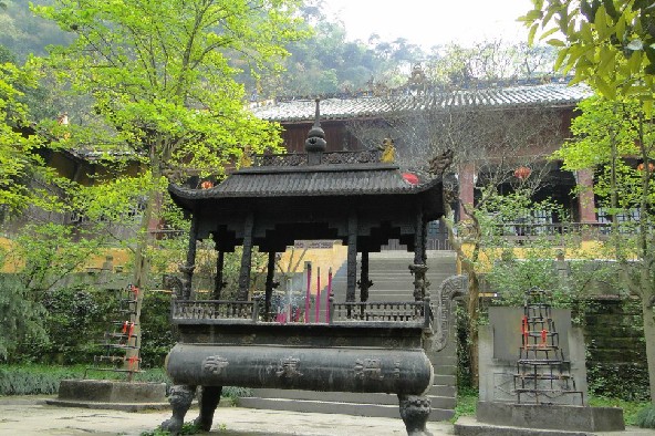 溫泉寺(湖北省房縣寺廟)