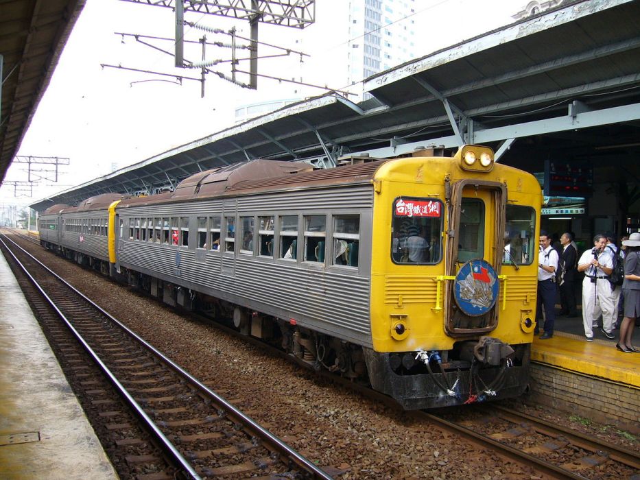 台鐵DR2700型柴油車