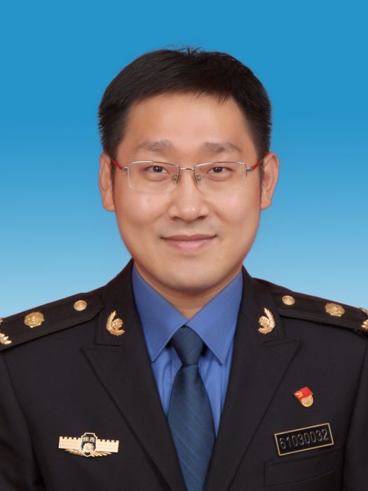 王輝(陝西省西安市新城區城市管理和綜合執法局黨委委員、副局長)