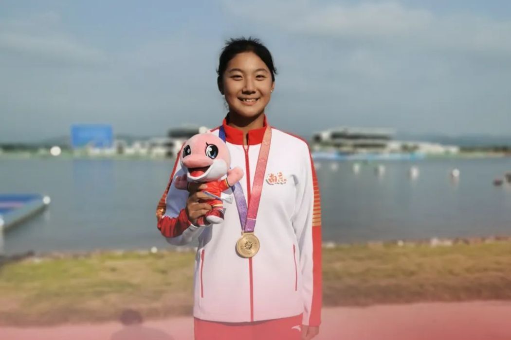 王娜(中國女子皮划艇運動員)