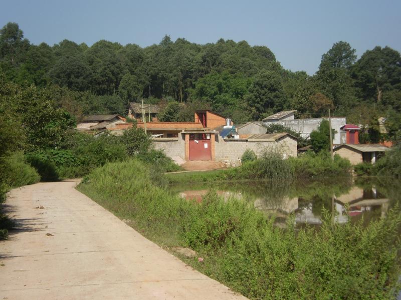 架良山村