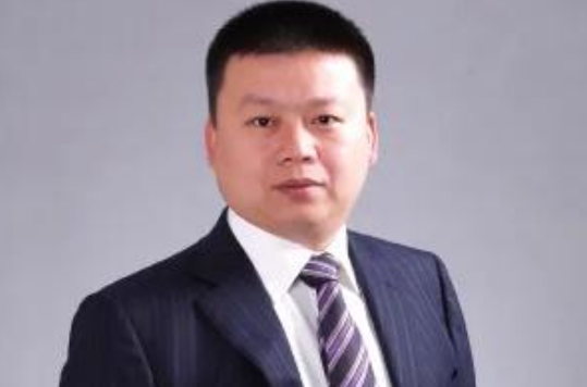 李新華(河南藍天集團有限公司董事長兼CEO)