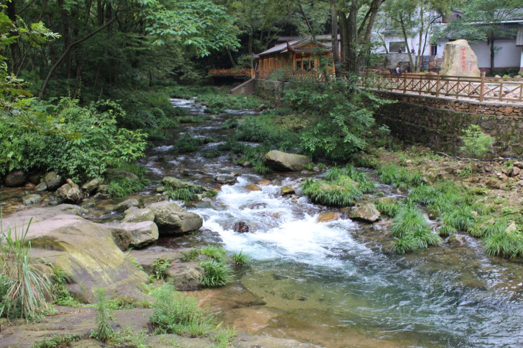 鳳凰溪康生休閒度假村