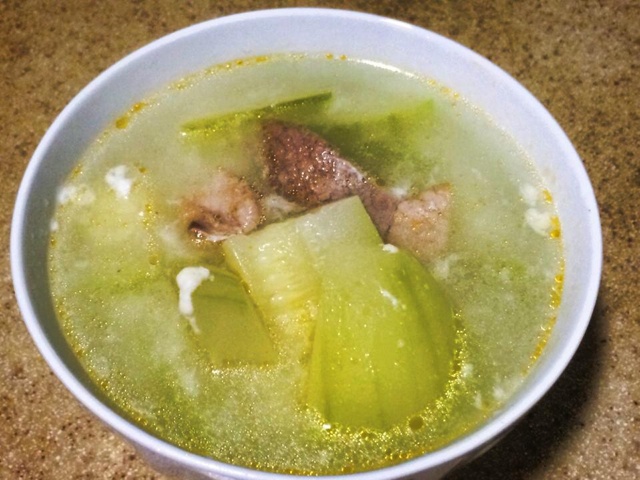 鹹蛋肉片節瓜湯