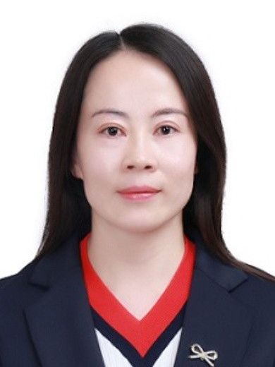 王莉(內蒙古自治區鄂爾多斯市人力資源和社會保障局黨組成員、副局長)
