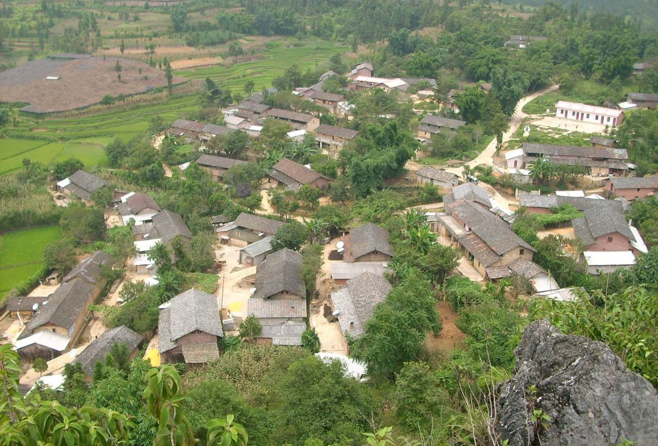 塘子邊村(雲南文山州文山市追栗街鎮下轄村)