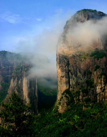 匡廬山(湖北匡山與江西廬山的合稱匡廬山)