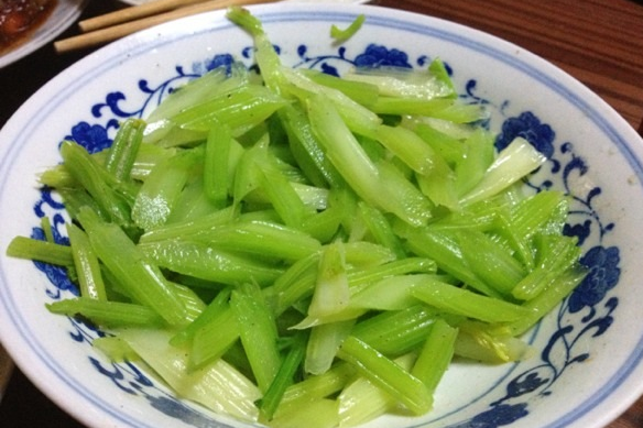 糖拌芹菜