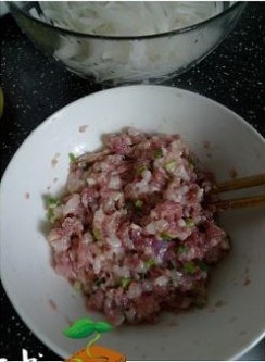 蘿蔔絲鮮肉包