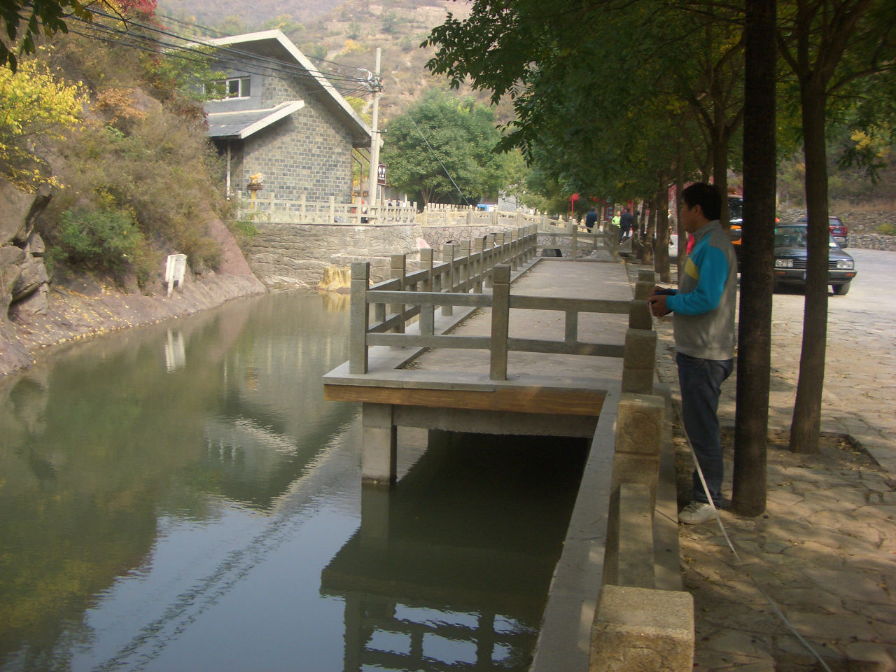 爨底下村水系近景