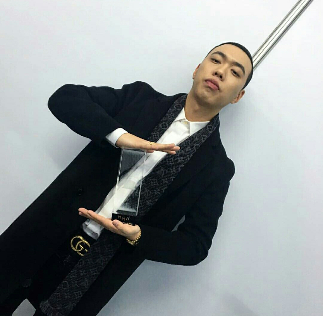 BewhY