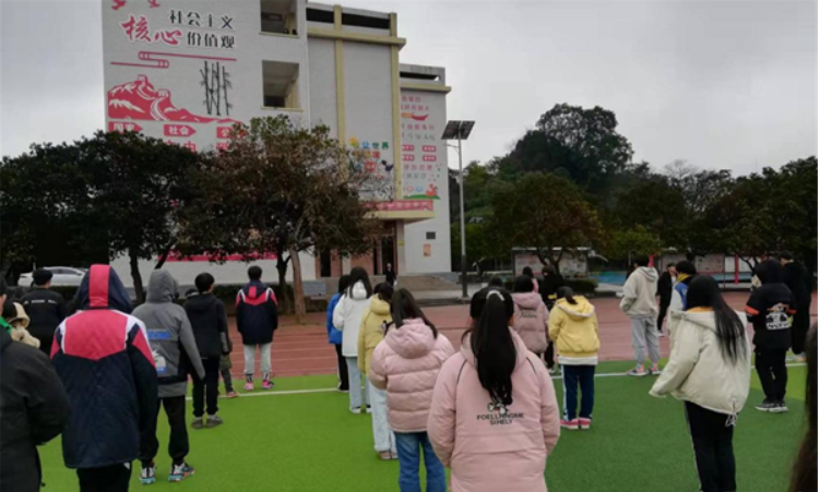 夏層鋪鎮學校