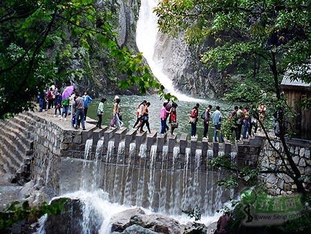 魯山龍潭大峽谷風景區